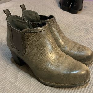 Dansko gray booties with heal.